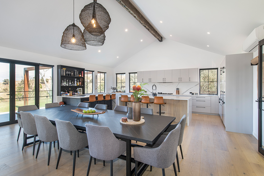 Hedger Constructions