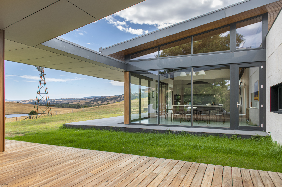 Hedger Constructions