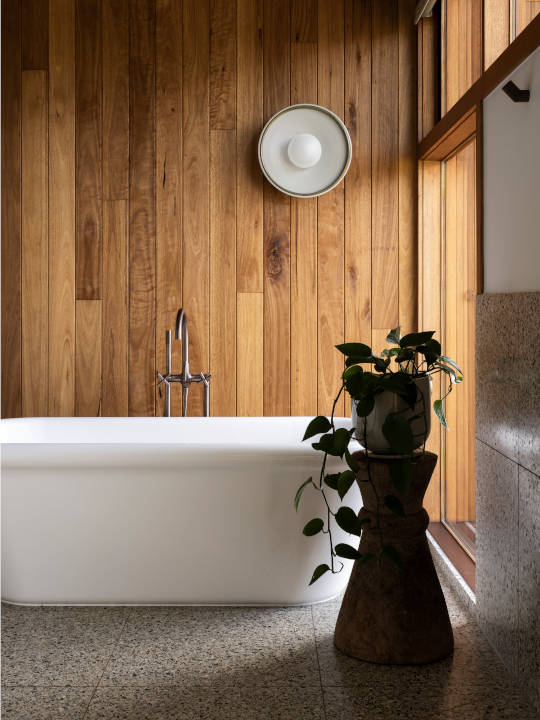 Hedger Constructions