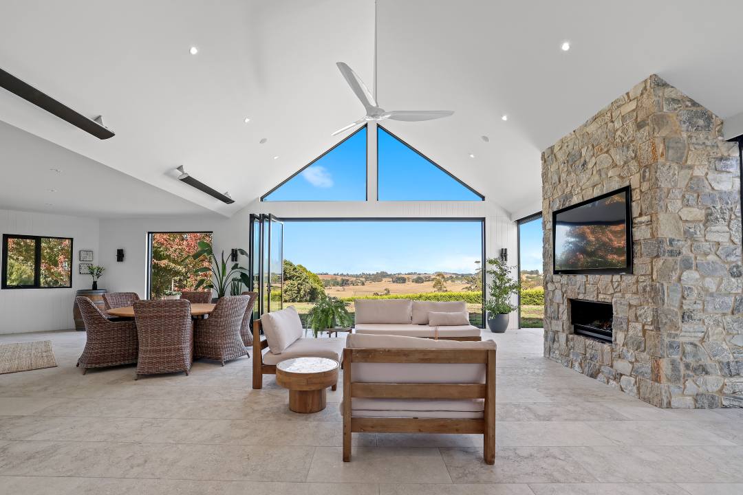 Herbel_Designer_Homes_Outdoor_Fireplace Herbel_Designer_Homes_Outdoor_Fireplace