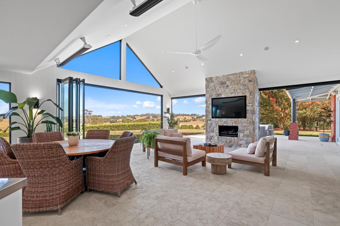 Herbel_Designer_Homes_Outdoor_Living_View Herbel_Designer_Homes_Outdoor_Living_View