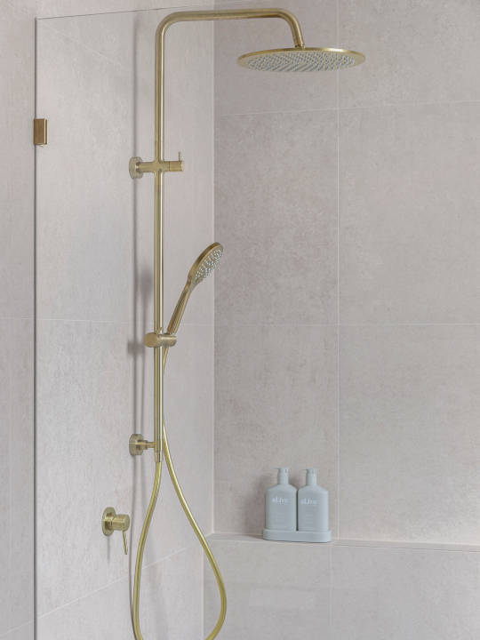 Better Bathrooms & Kitchens Gold Showerhead Better Bathrooms & Kitchens