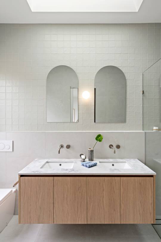 RT_Building_and_Construction P3 Vanity