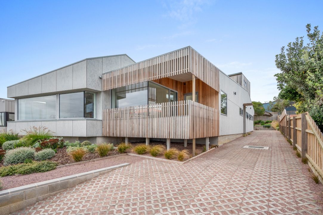 Tom_Taylor_Building_Pty_Ltd_Builders_Coast + Country_Country Home_Melbourne Home Design + Living Tom_Taylor_Building_Pty_Ltd_Builders_Coast + Country_Country Home_Melbourne Home Design + Living