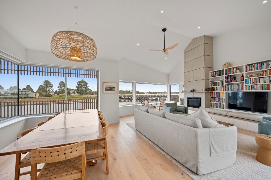 Tom_Taylor_Building_Pty_Ltd_Builders_Coast + Country_Country Home_Melbourne Home Design + Living Tom_Taylor_Building_Pty_Ltd_Builders_Coast + Country_Country Home_Melbourne Home Design + Living