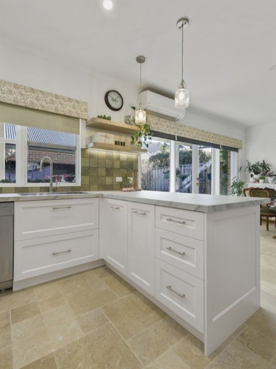 Better Bathrooms & Kitchens - Corner Better Bathrooms & Kitchens