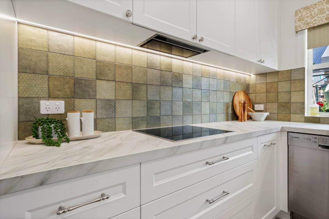 Better Bathrooms & Kitchens - Tiles Better Bathrooms & Kitchens