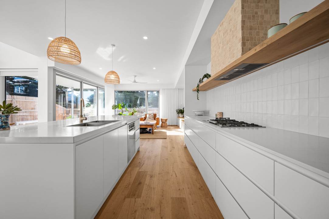 Tom_Taylor_Building_Pty_Ltd_Builders_Coast + Country_Country Home_Melbourne Home Design + Living