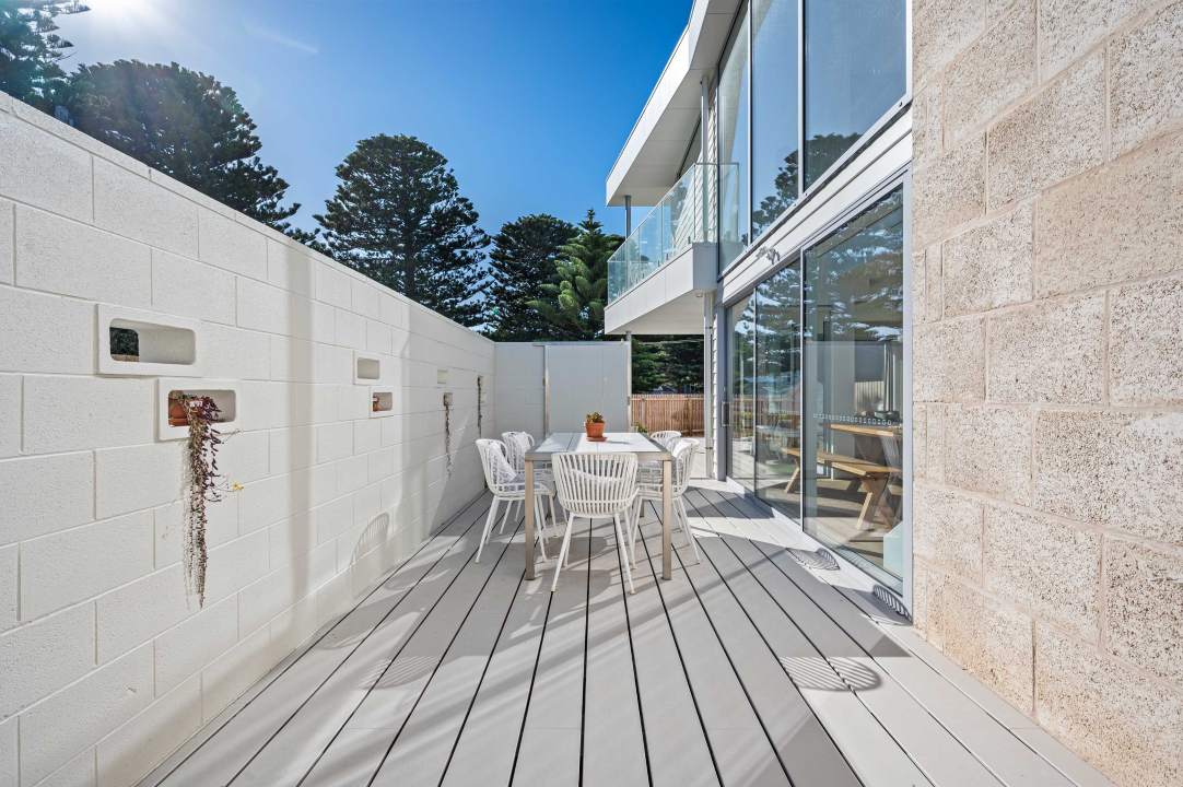 Tom_Taylor_Building_Pty_Ltd_Builders_Coast + Country_Country Home_Melbourne Home Design + Living